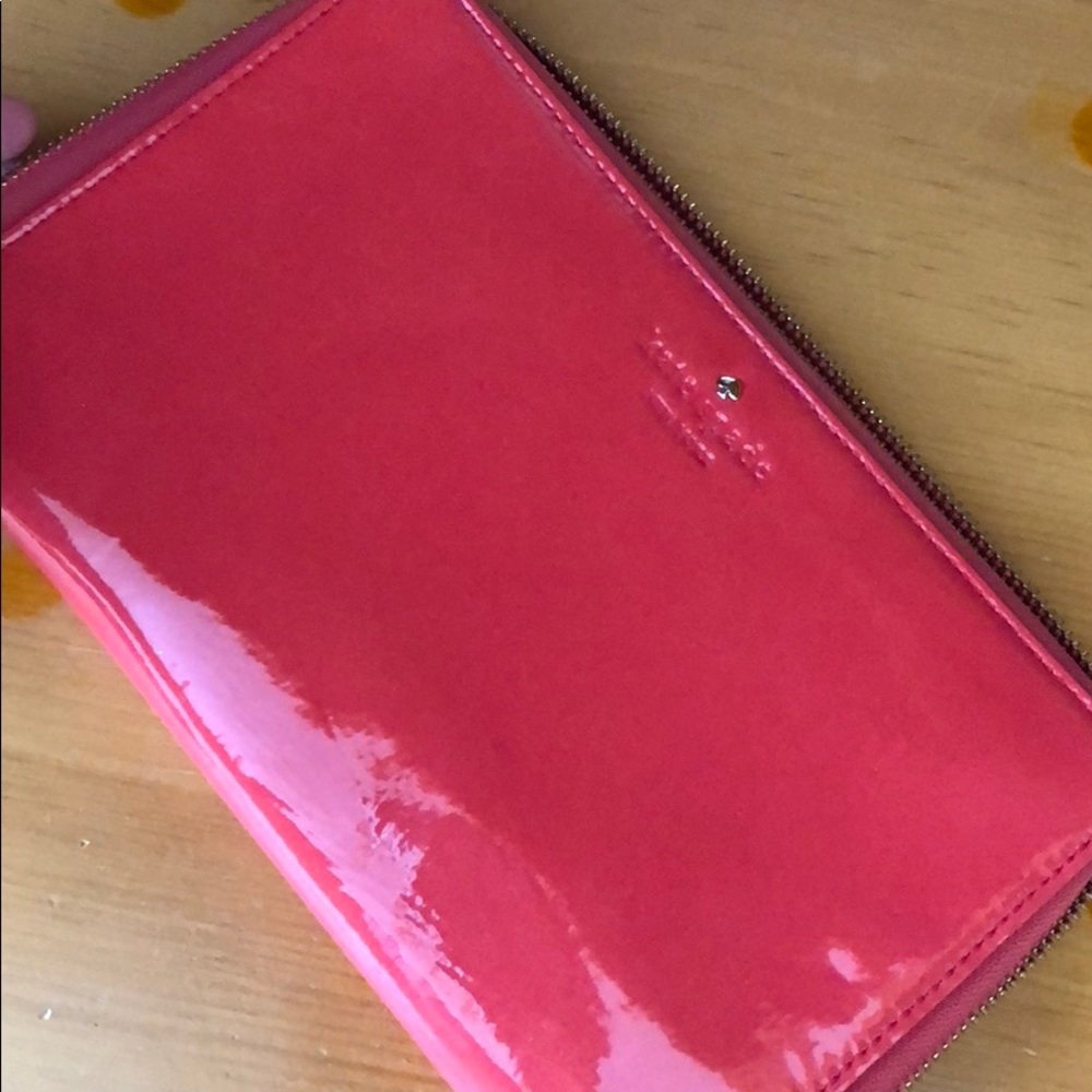 Kate Spade travel wallet